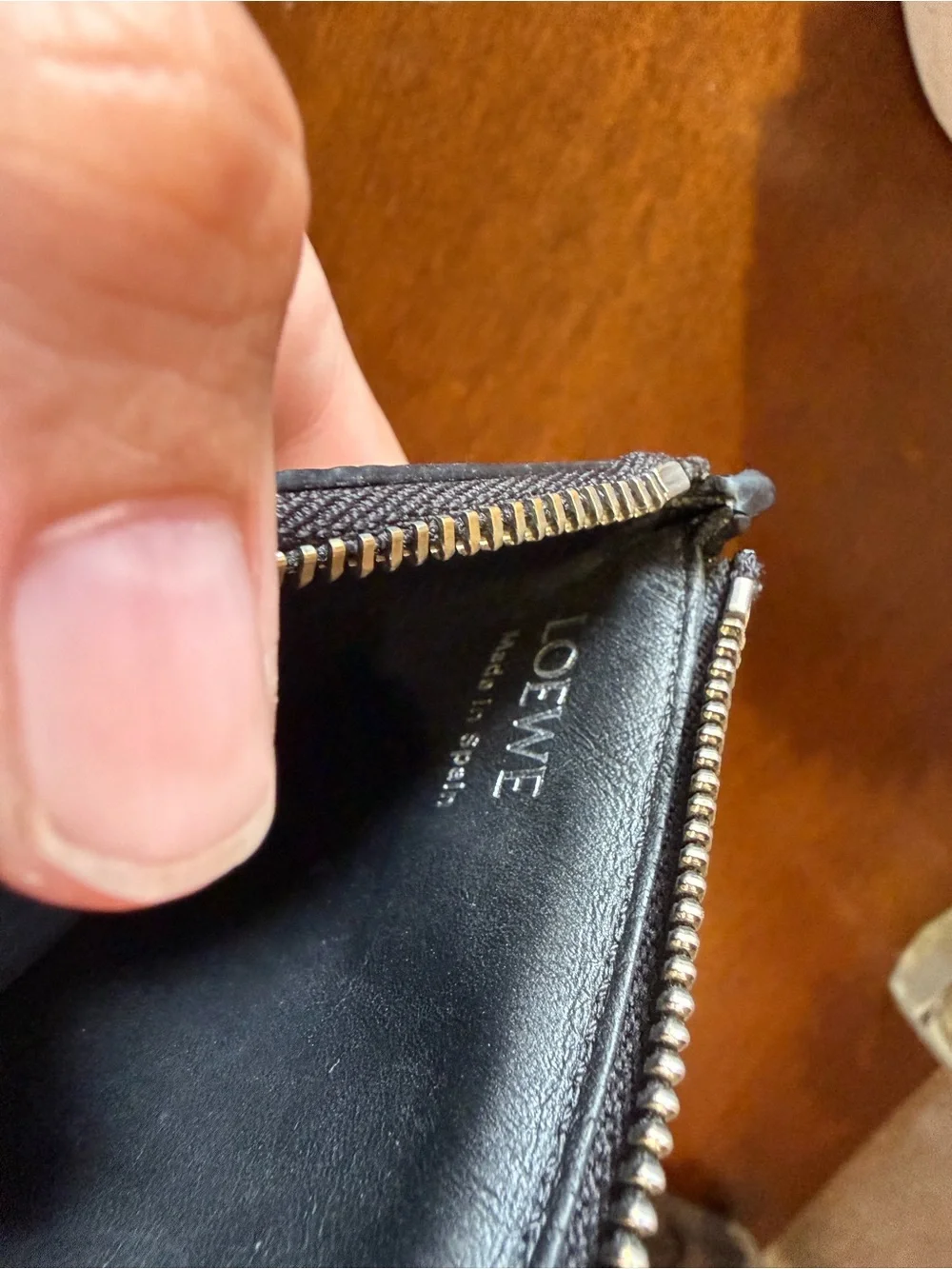Loewe card coin